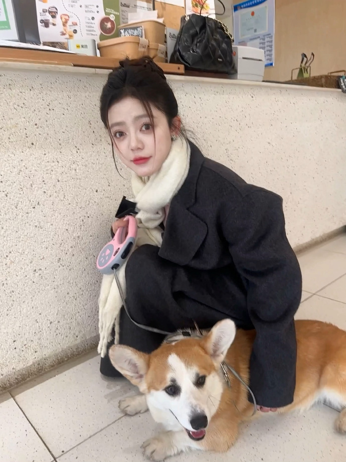 HBO新剧巧妙讽刺美卫生部长，疫苗争议成焦点